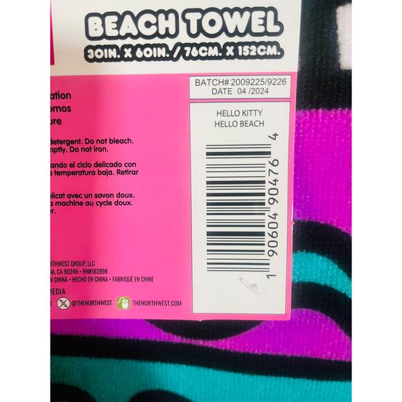 Hello kitty Hello Beach 30 BY 60 INCH - Picture 5 of 5